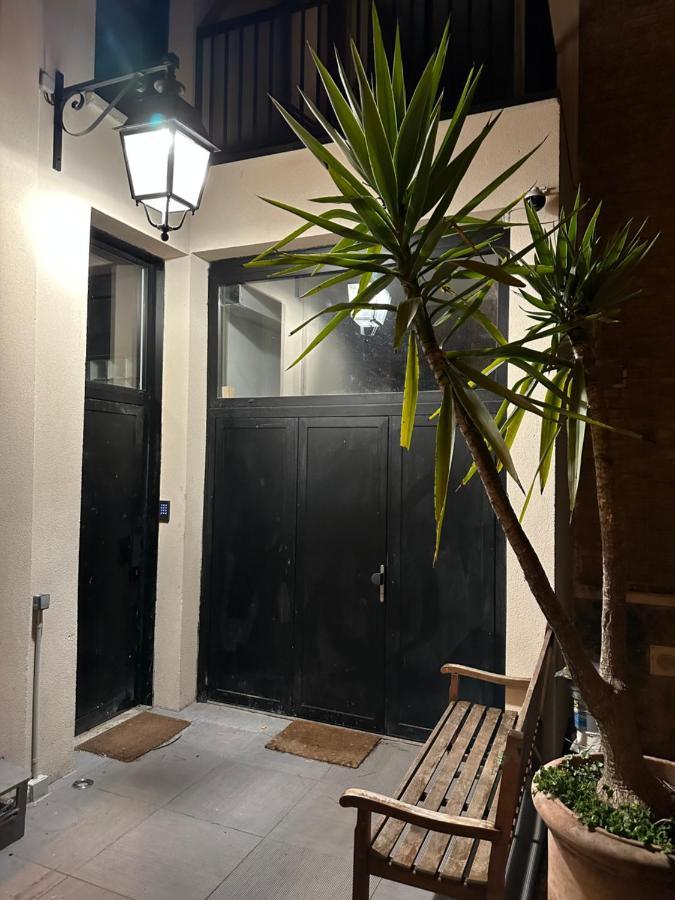 Green&purple 24-24 Access Apartment *